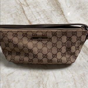 Vintage Gucci pochette.